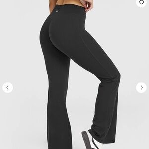 Oner soft motion flared bottoms. Size MT. Black